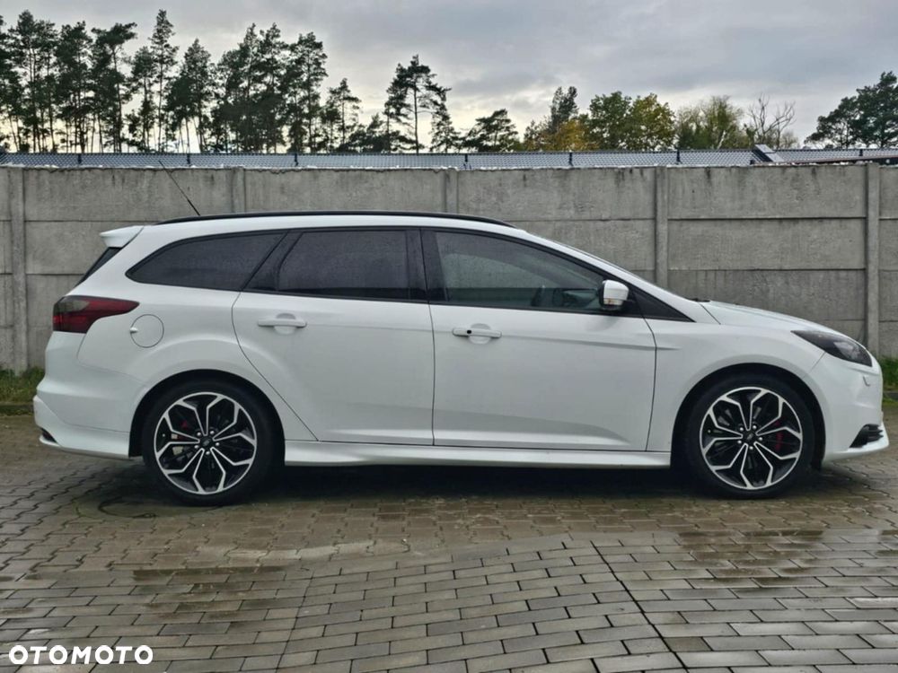 Ford Focus 2.0 EcoBoost ST - 4
