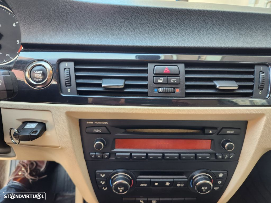 BMW 320 - 16
