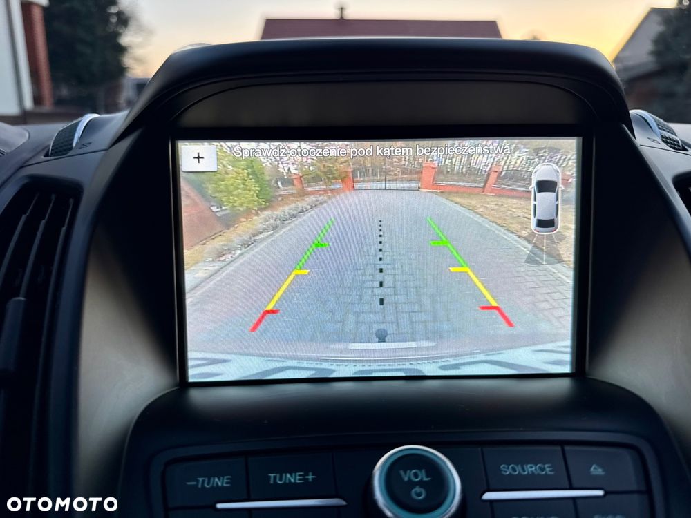 Ford Kuga 1.5 EcoBoost 2x4 Vignale - 32