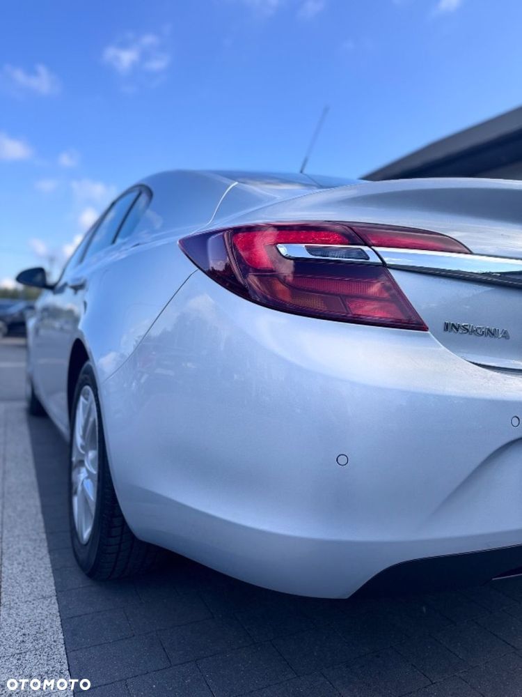 Opel Insignia - 12