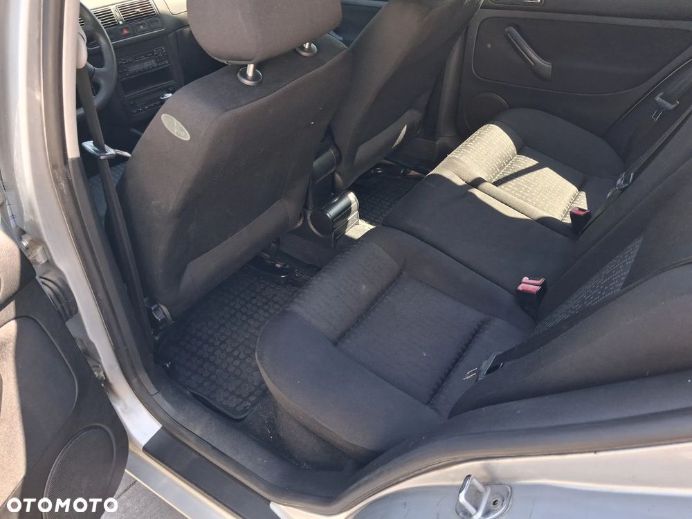 Volkswagen Golf 1.9 TDI Comfortline - 7