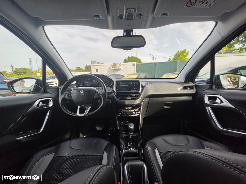 Peugeot 2008 1.2 PureTech Allure EAT6 - 13