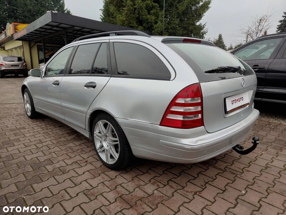 Mercedes-Benz Klasa C 180 Kompressor Automatik Classic - 11