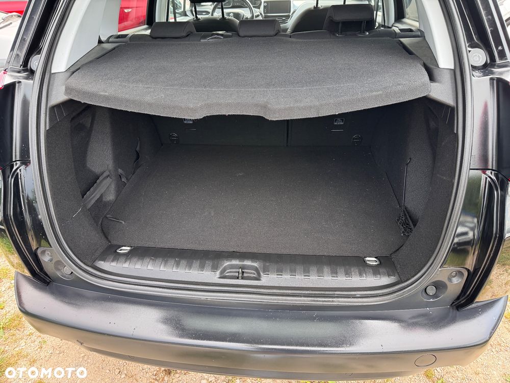 Peugeot 2008 1.2 Pure Tech Style S&S - 11