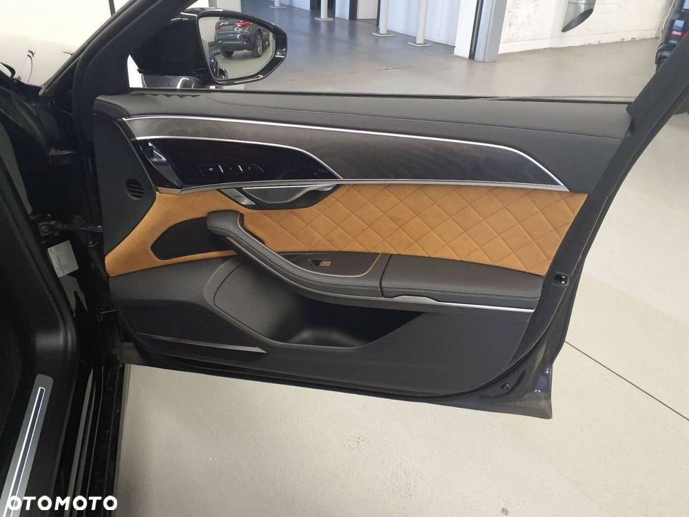 Audi A8 - 14