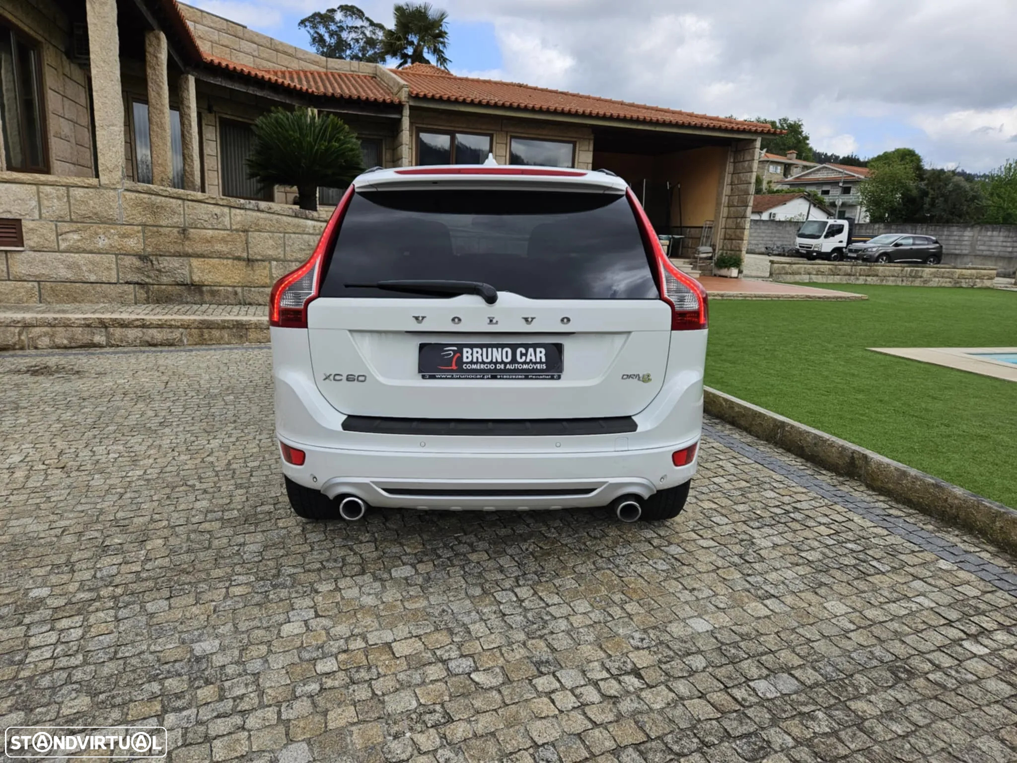 Volvo XC 60 2.0 D3 Drive R-Design - 5