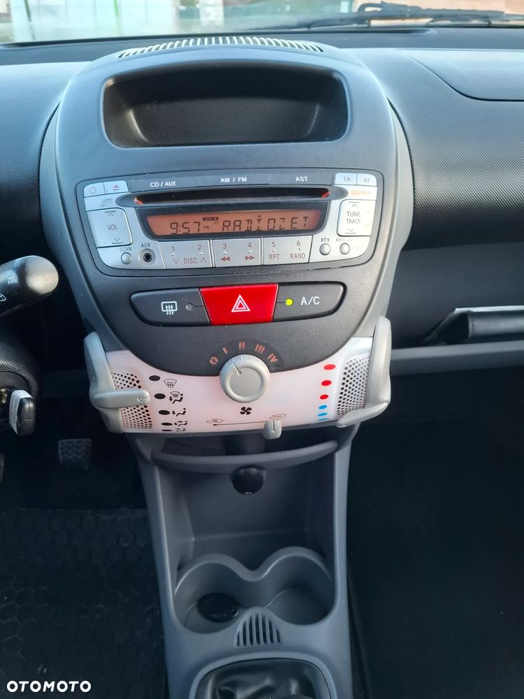 Toyota Aygo Cool - 13
