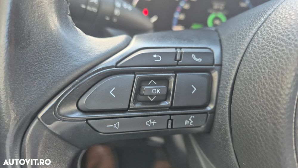 Toyota Yaris Cross 1.5 VVT-i HSD 4x2 Dynamic - 15