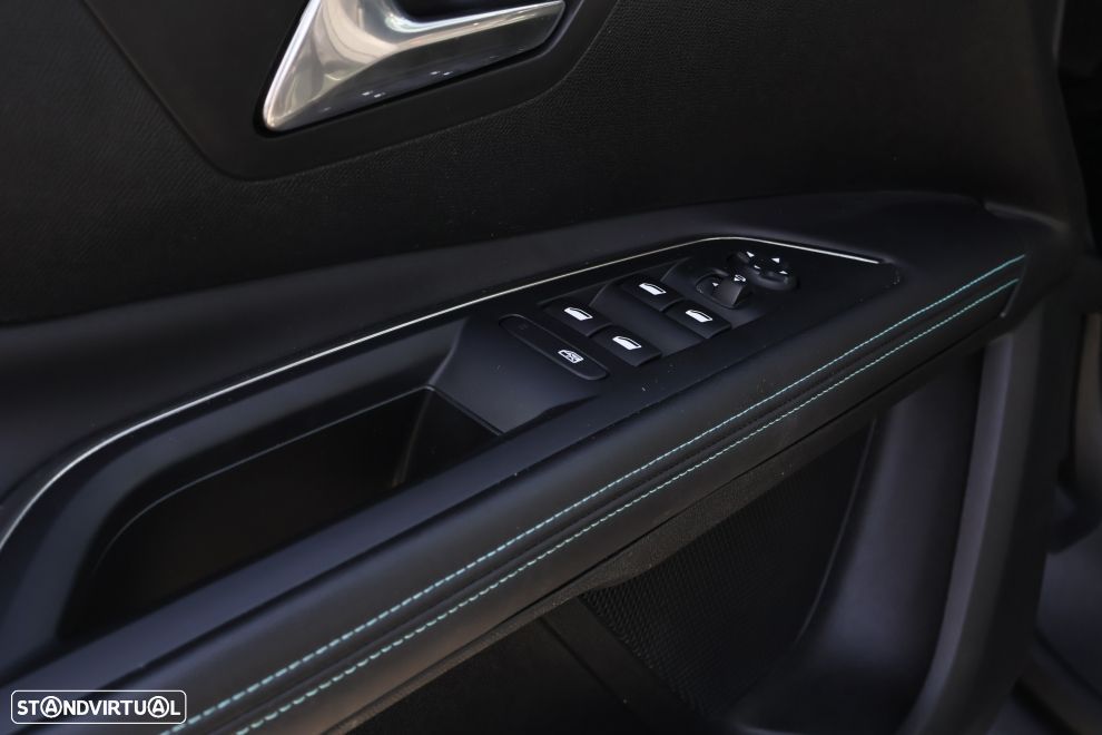 Peugeot 5008 1.2 PureTech Allure Pack EAT8 - 16
