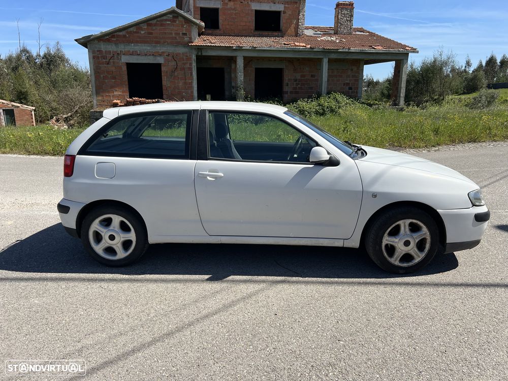 SEAT Ibiza - 4