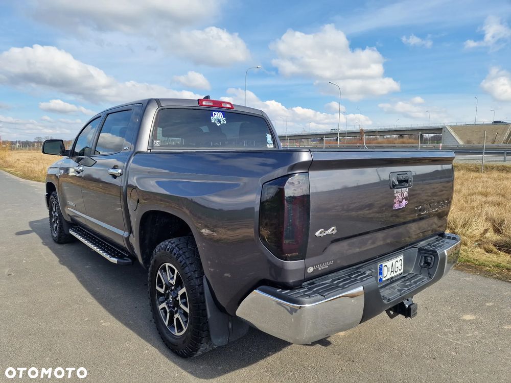 Toyota Tundra - 15