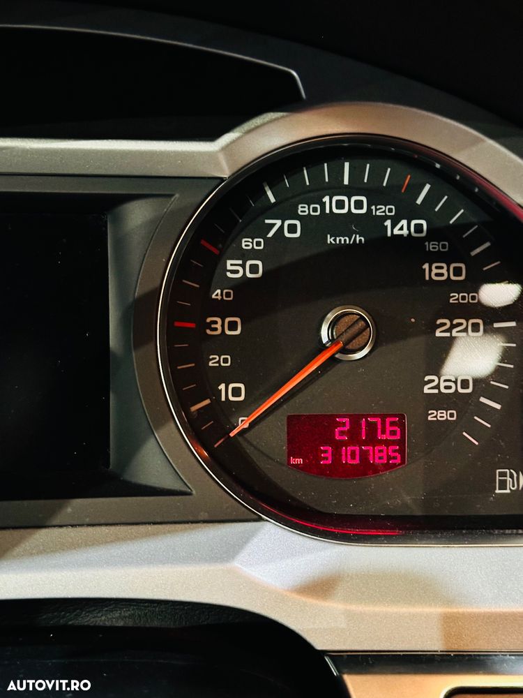 Audi A6 Avant 2.0 TDI DPF multitronic - 12