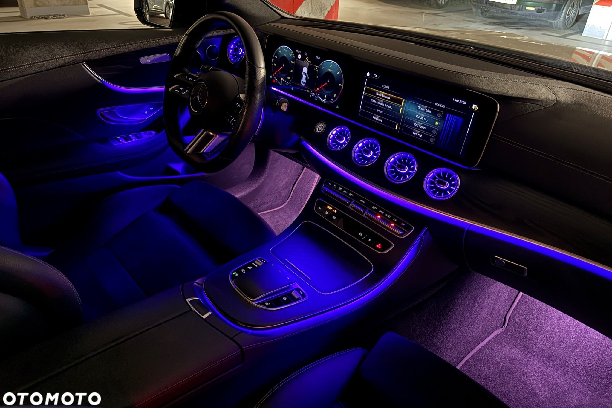 Mercedes-Benz Klasa E 220 d Coupe 4-Matic AMG - 28