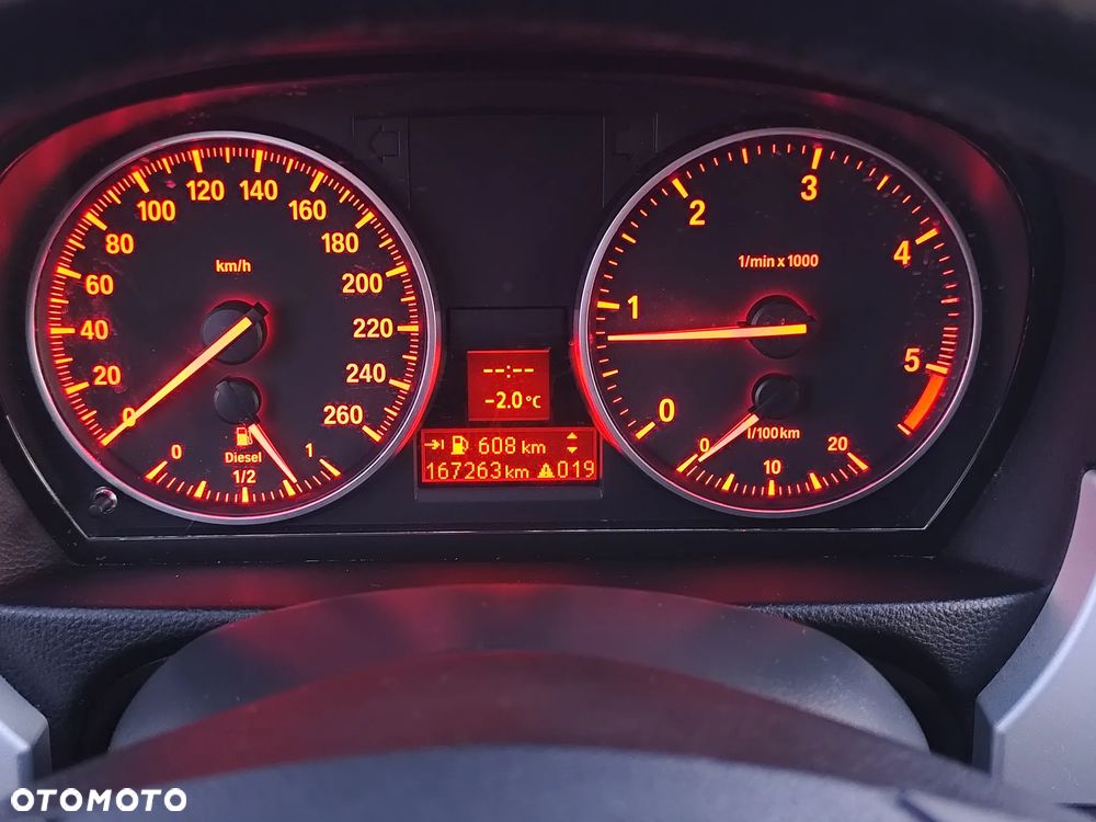 BMW Seria 3 318d - 34