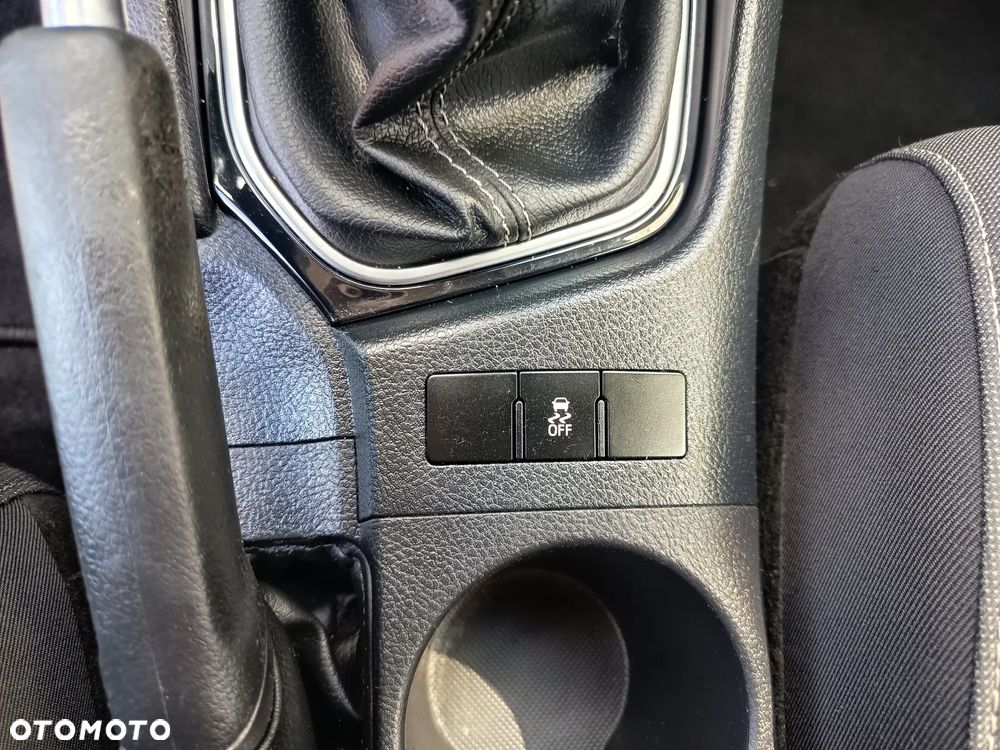 Toyota Auris 1.6 Dynamic - 34