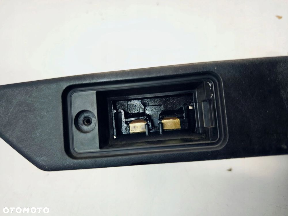 BLENDA PODŚWIETLENIE TABLICY REJ. AUDI A3 8P A4 B7 A6 C6 8P4827574 2/25 - 8
