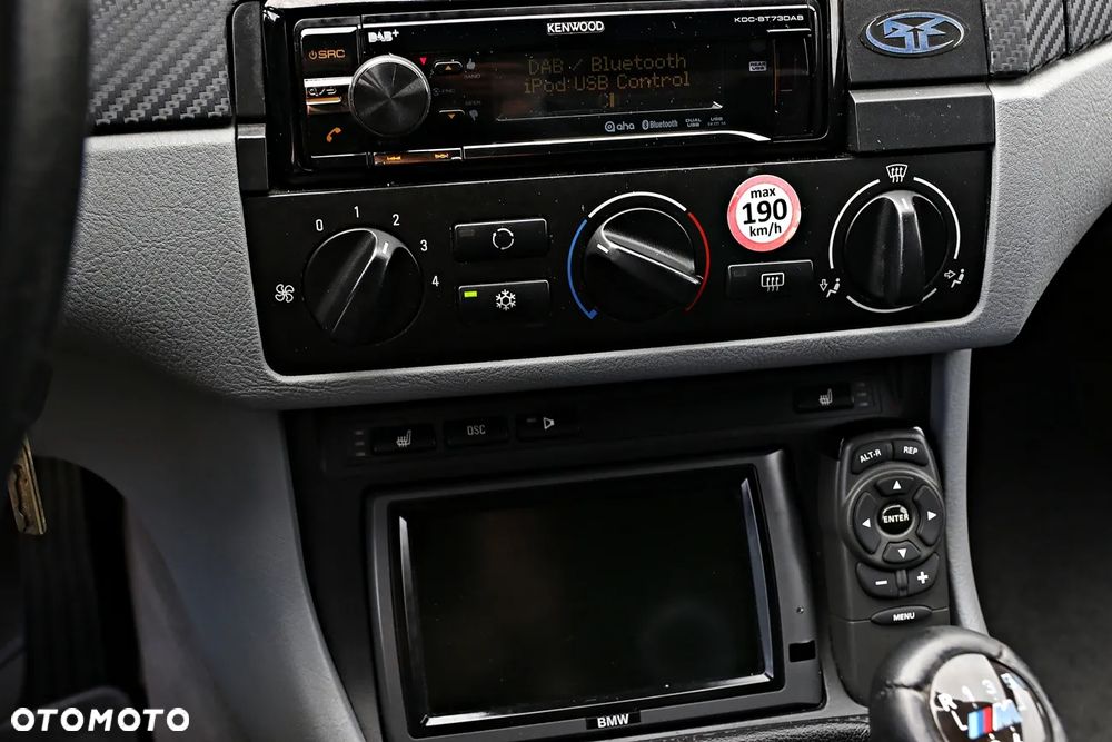 BMW Seria 3 320i - 32