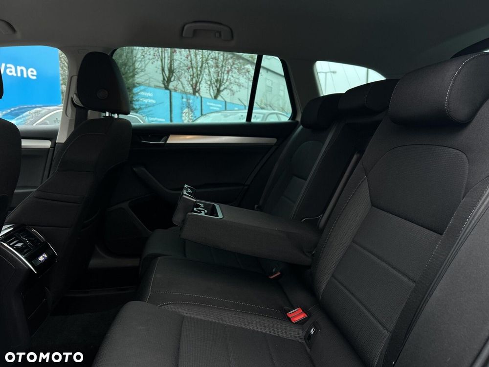 Skoda Superb 2.0 TDI SCR Ambition DSG - 17