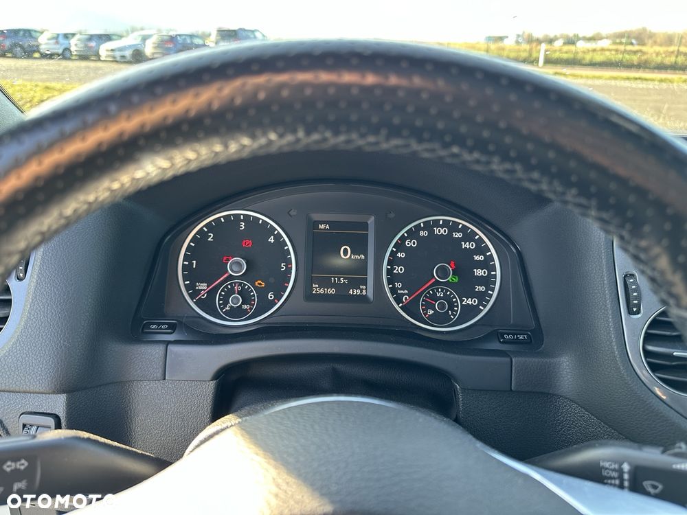 Volkswagen Tiguan 2.0 TDI SCR 4MOTION BlueMotion Technology DSG Sport & Style - 2