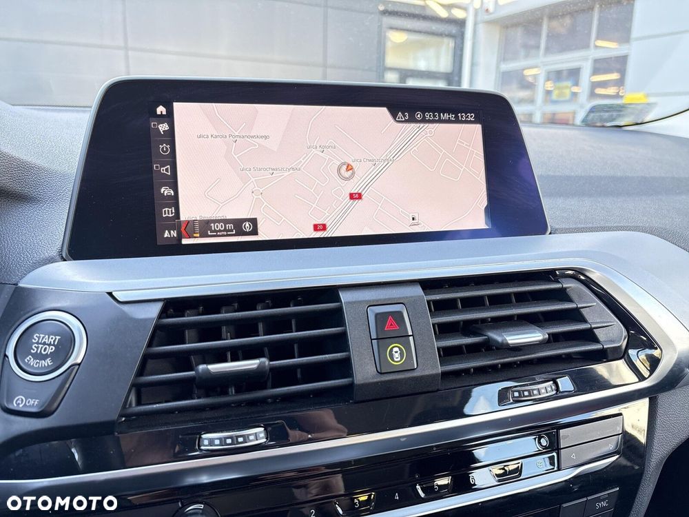 BMW X3 xDrive20i - 17