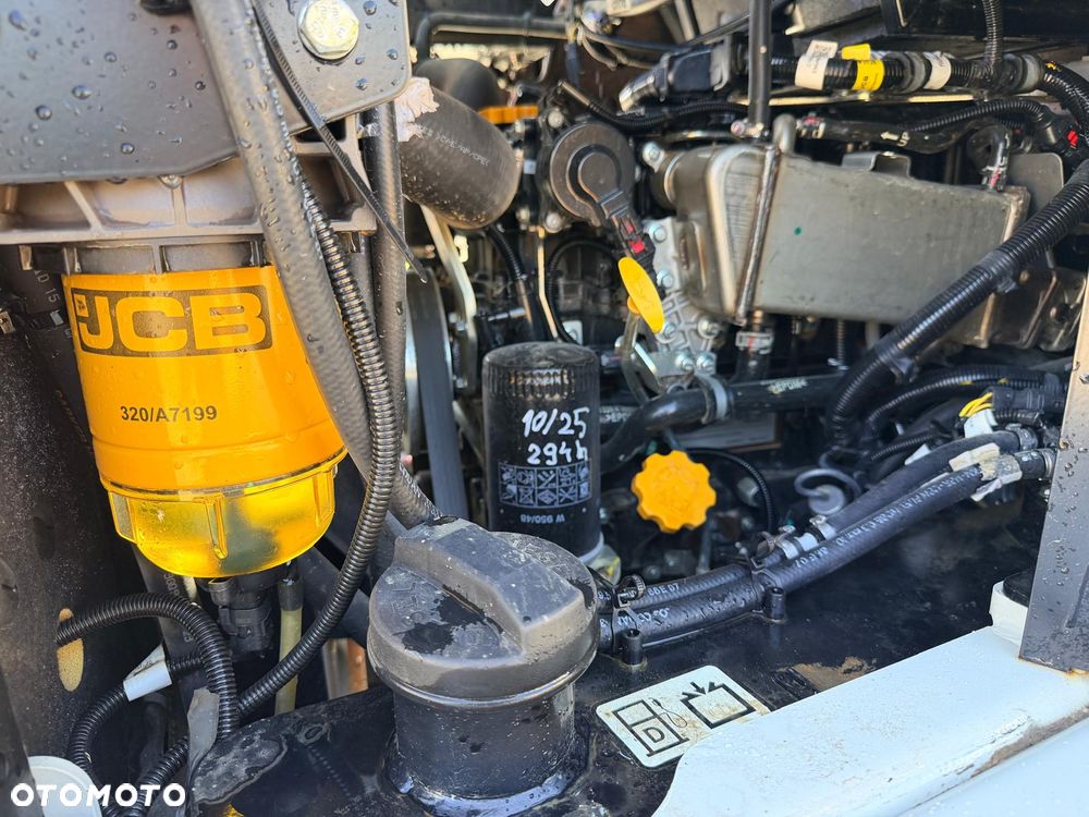 JCB 6ST - 14