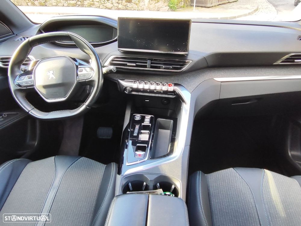 Peugeot 3008 1.5 BlueHDi Allure Pack EAT8 - 8