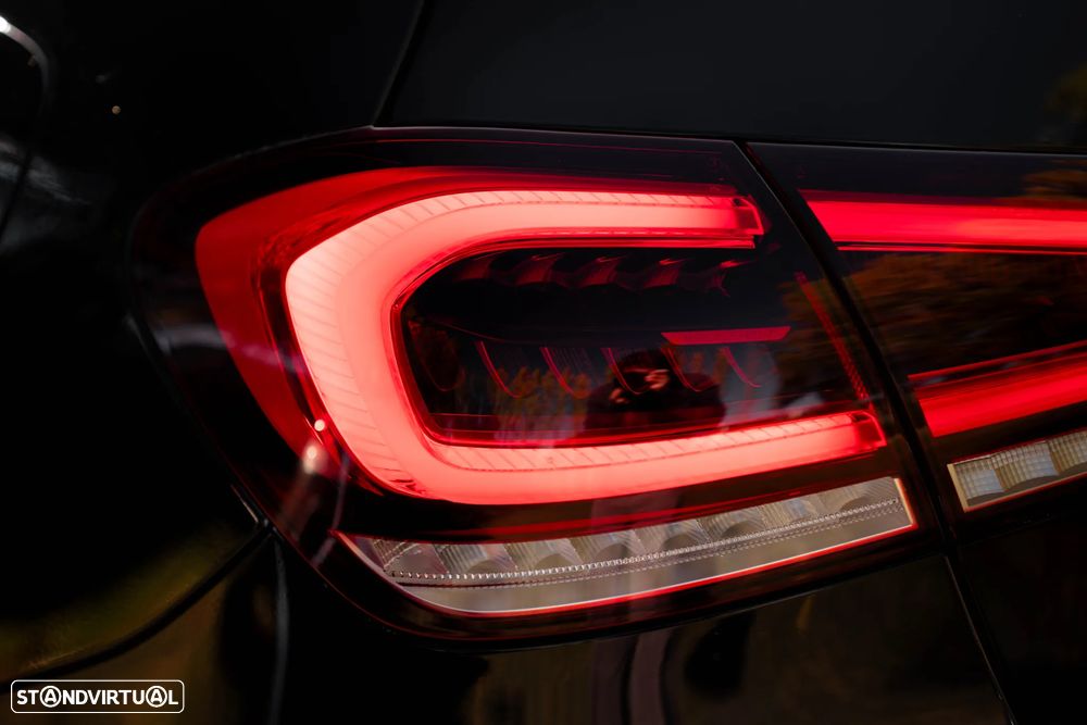 Mercedes-Benz A 180 d 7G-DCT AMG Line - 16