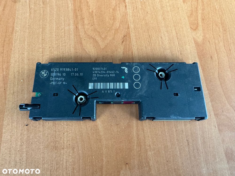 Moduł wzmacniacz anteny Diversity 868 BMW  E91 Lift 9193841 - 1