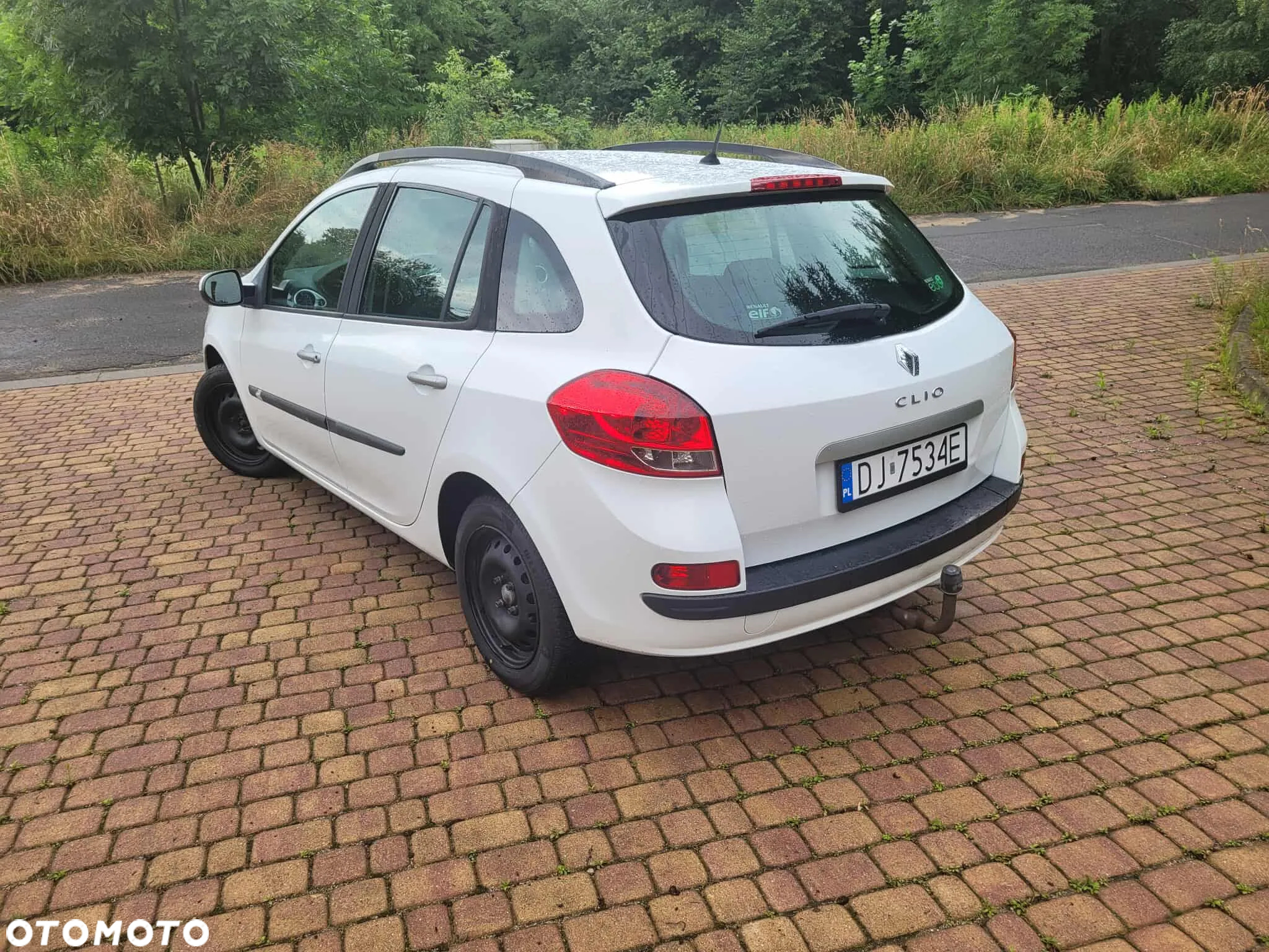 Renault Clio 1.2 16V 75 Grandtour Expression - 2