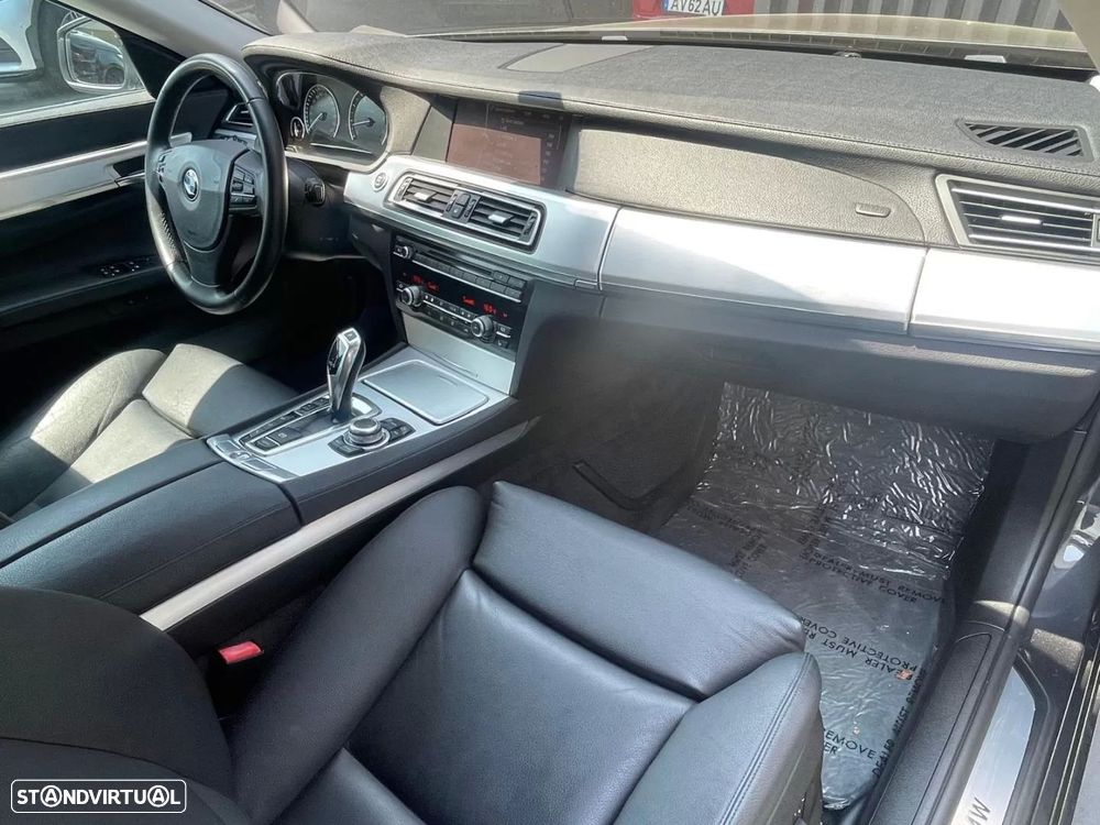 BMW 750 Li xDrive - 15