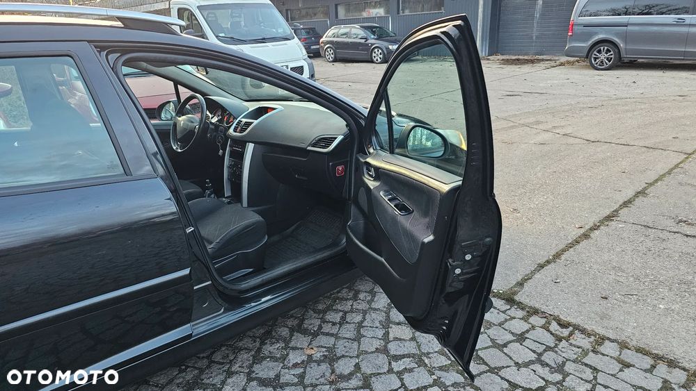 Peugeot 207 1.6 Trendy - 10