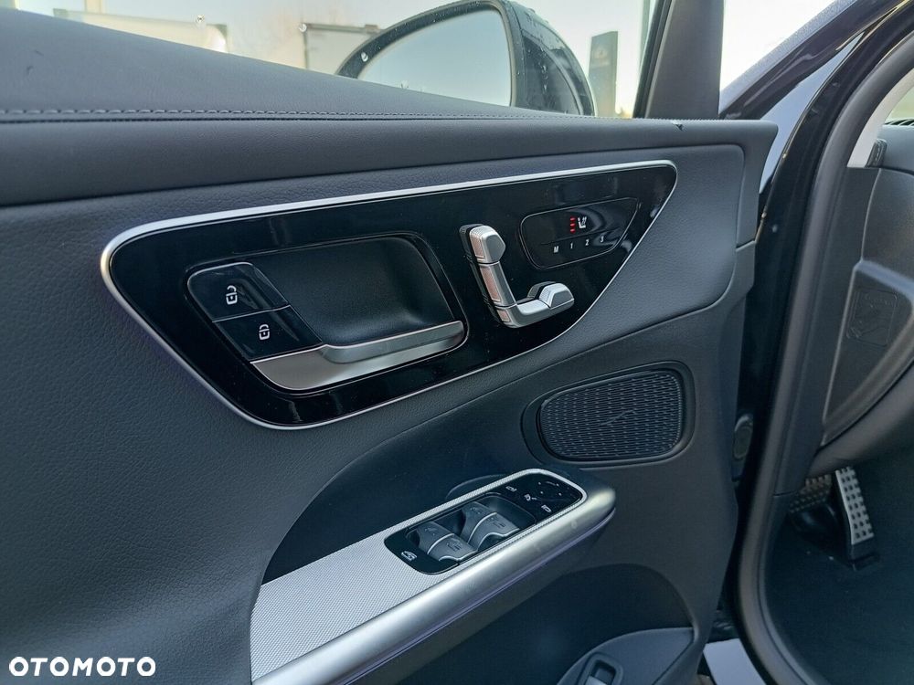 Mercedes-Benz GLC - 29