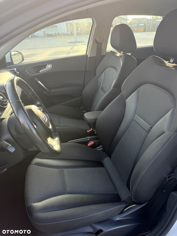 Audi A1 Sportback 1.4 TFSI Ambition S tronic - 8