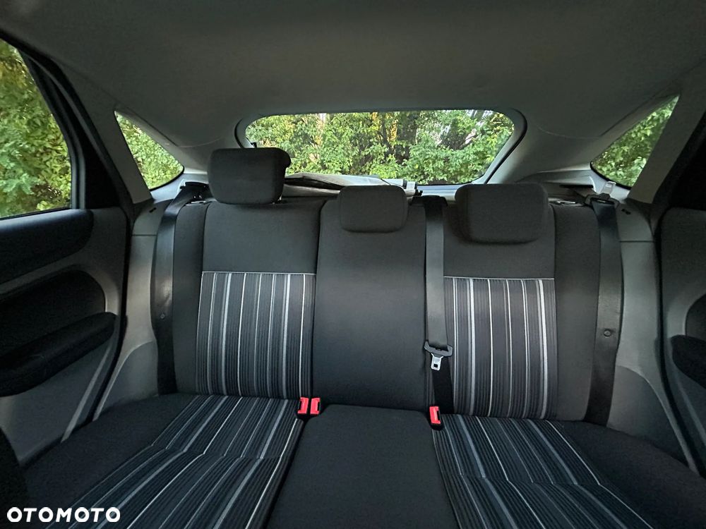 Ford Focus - 11
