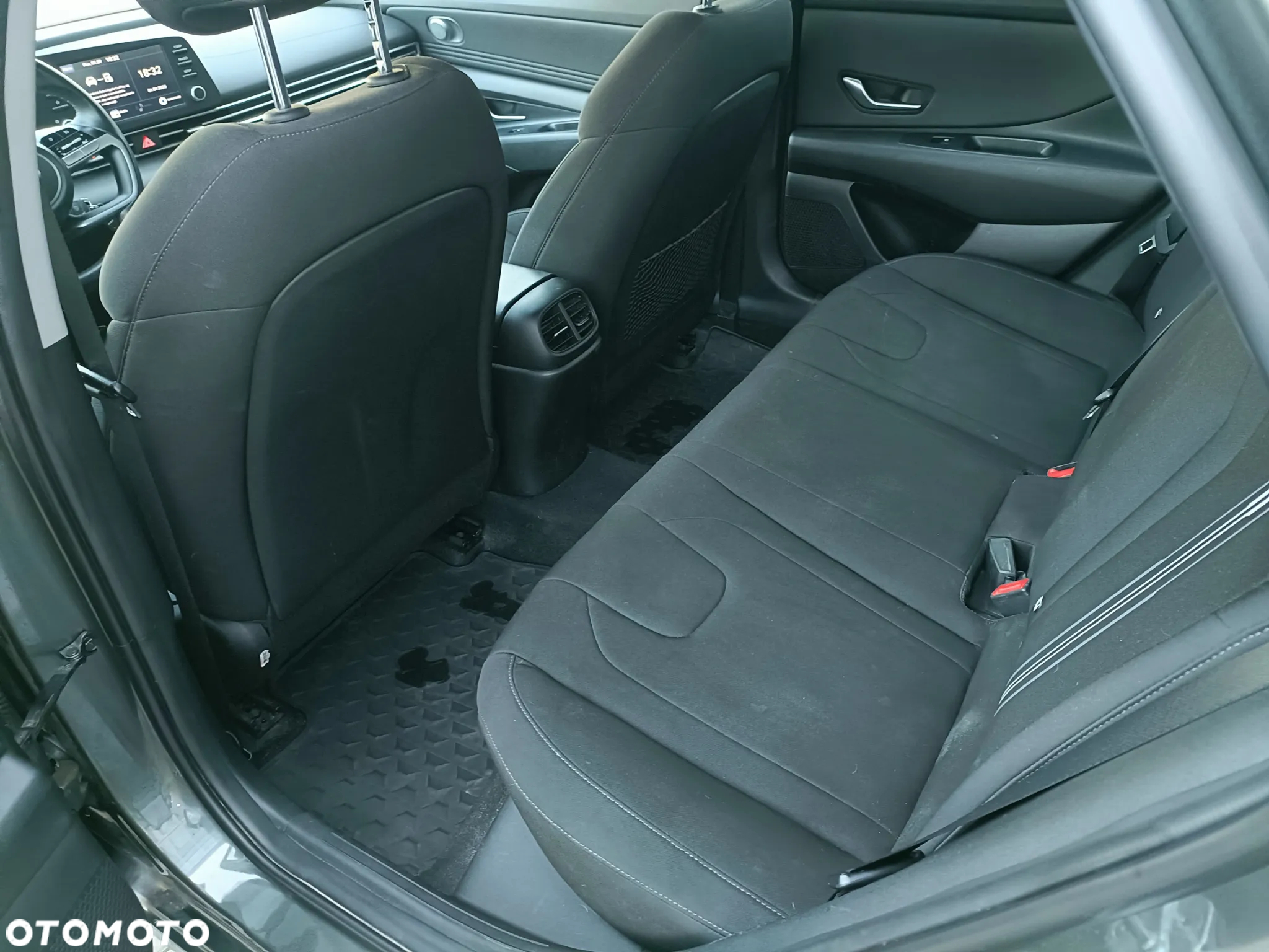 Hyundai Elantra 1.6 Smart - 21