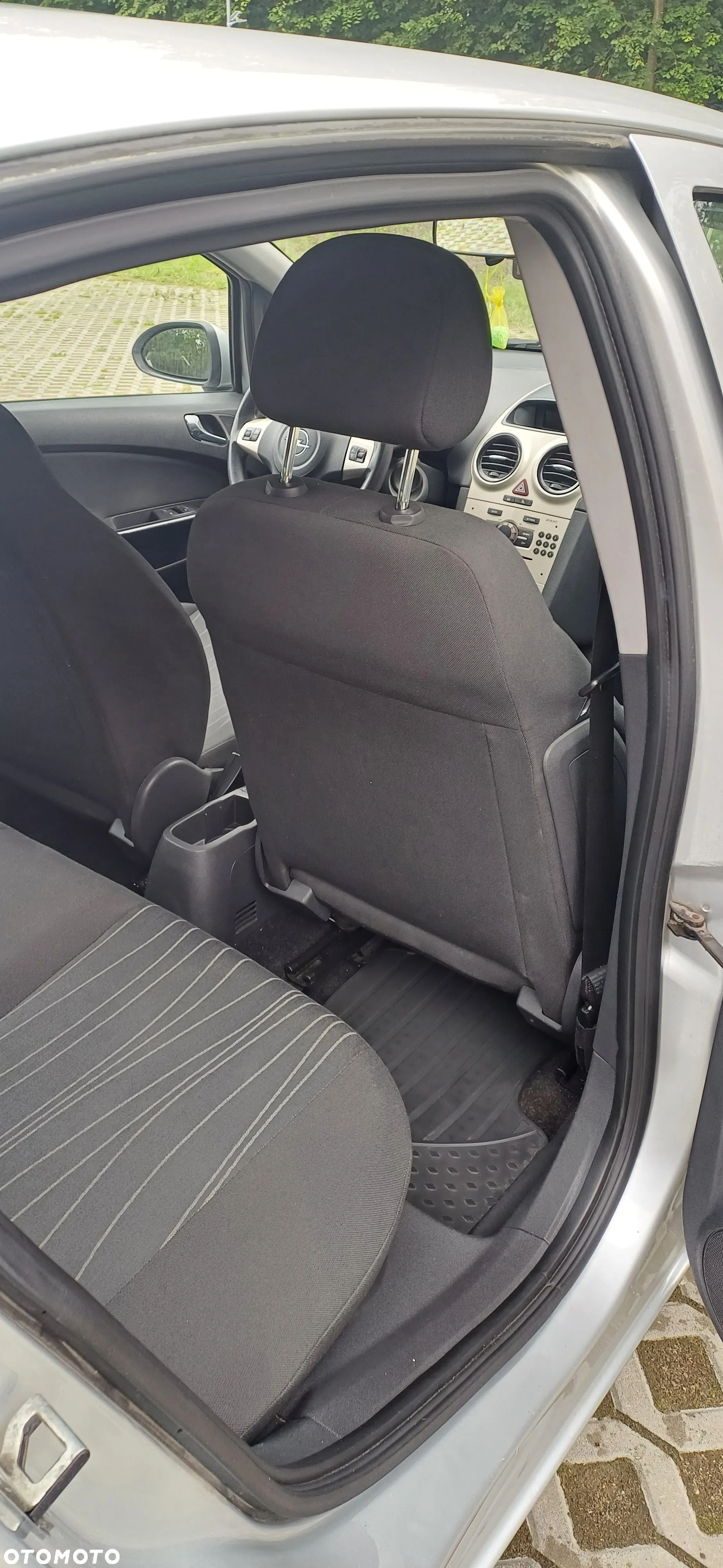 Opel Corsa 1.2 16V Essentia EasyTronic - 9