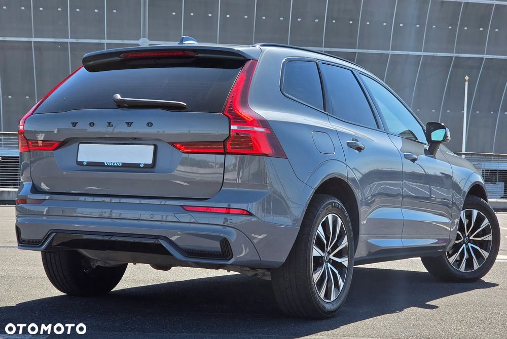 Volvo XC 60 B4 B Plus Dark - 9