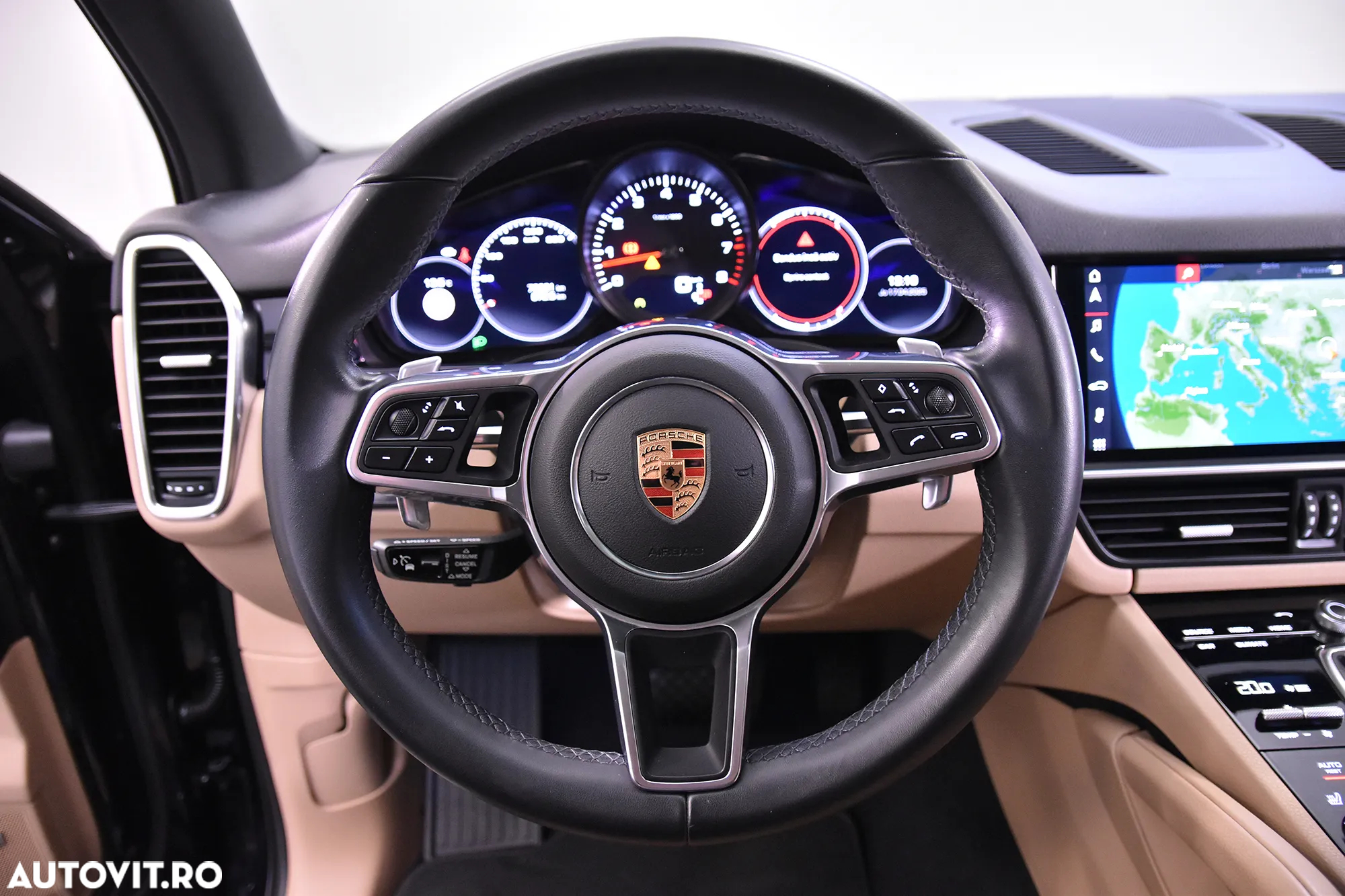 Porsche Cayenne - 16