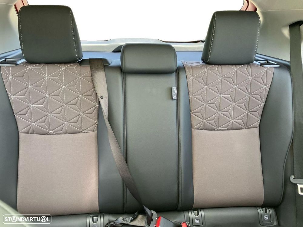 Toyota Yaris Cross 1.5 HDF Luxury - 21