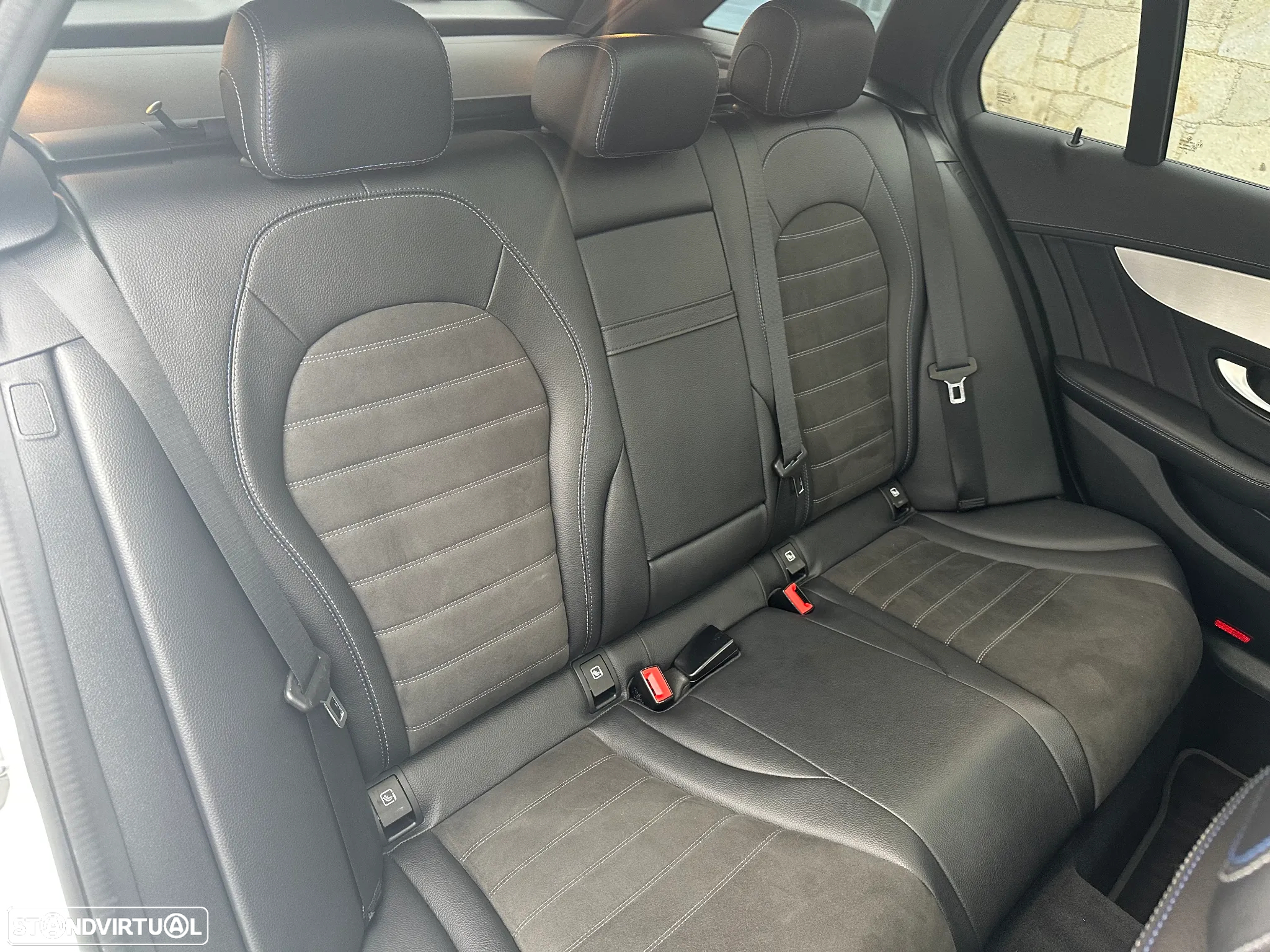 Mercedes-Benz C 300 de AMG Line - 19