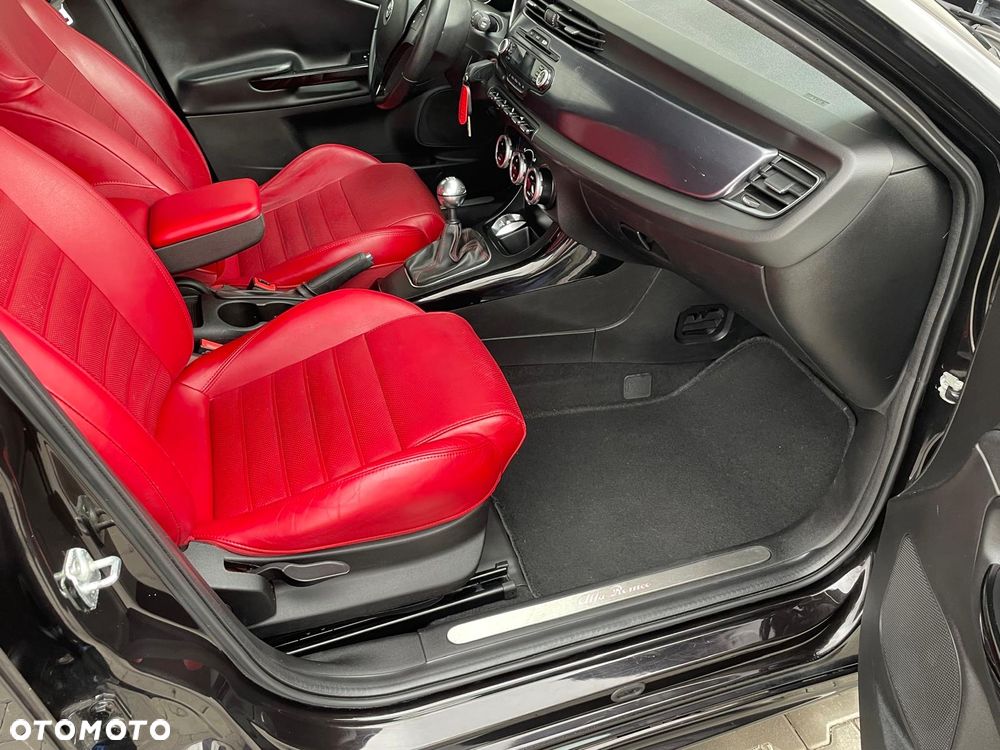 Alfa Romeo Giulietta 1.4 TB 16V Multiair Collezione - 20