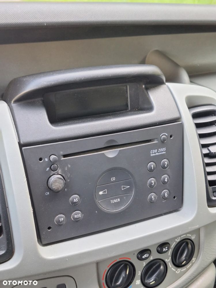 Opel Vivaro - 21