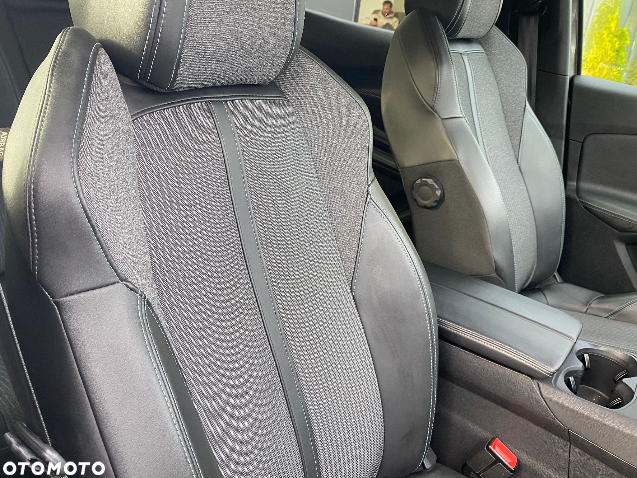 Peugeot 3008 1.5 BlueHDi Allure S&S - 21