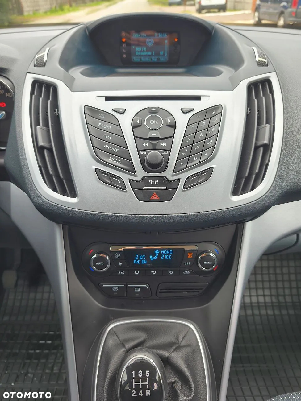Ford C-MAX 1.6 Ti-VCT SYNC Edition - 26