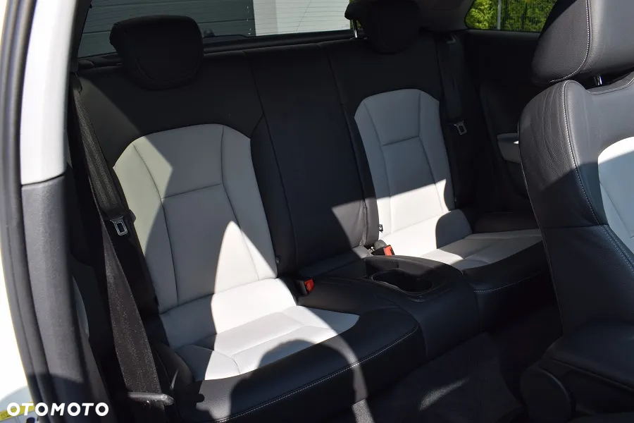 Audi A1 1.6 TDI S line edition m S line Sportpaket - 11