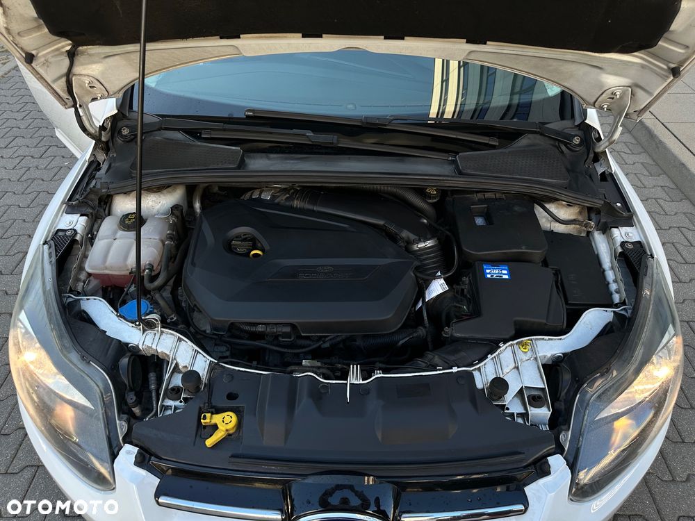 Ford Focus 1.6 EcoBoost Titanium - 19