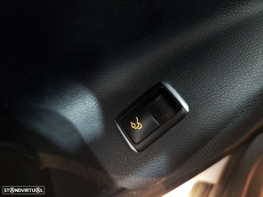 Mercedes-Benz CLA 180 d Urban - 33