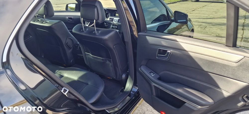 Mercedes-Benz Klasa E 250 T 7G-TRONIC Elegance - 11