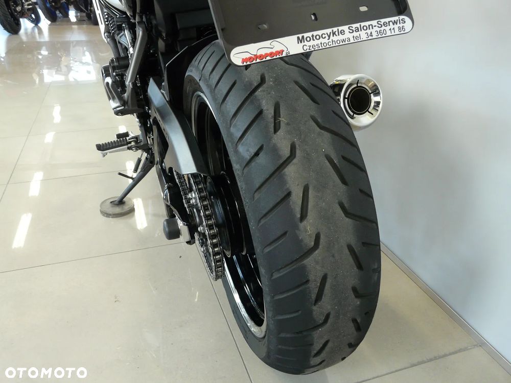 Kawasaki Z 900 RS - 17