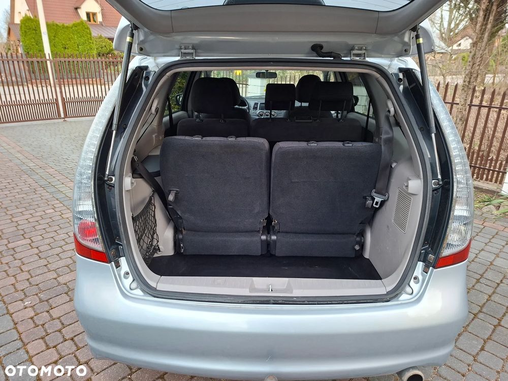 Mitsubishi Grandis - 23